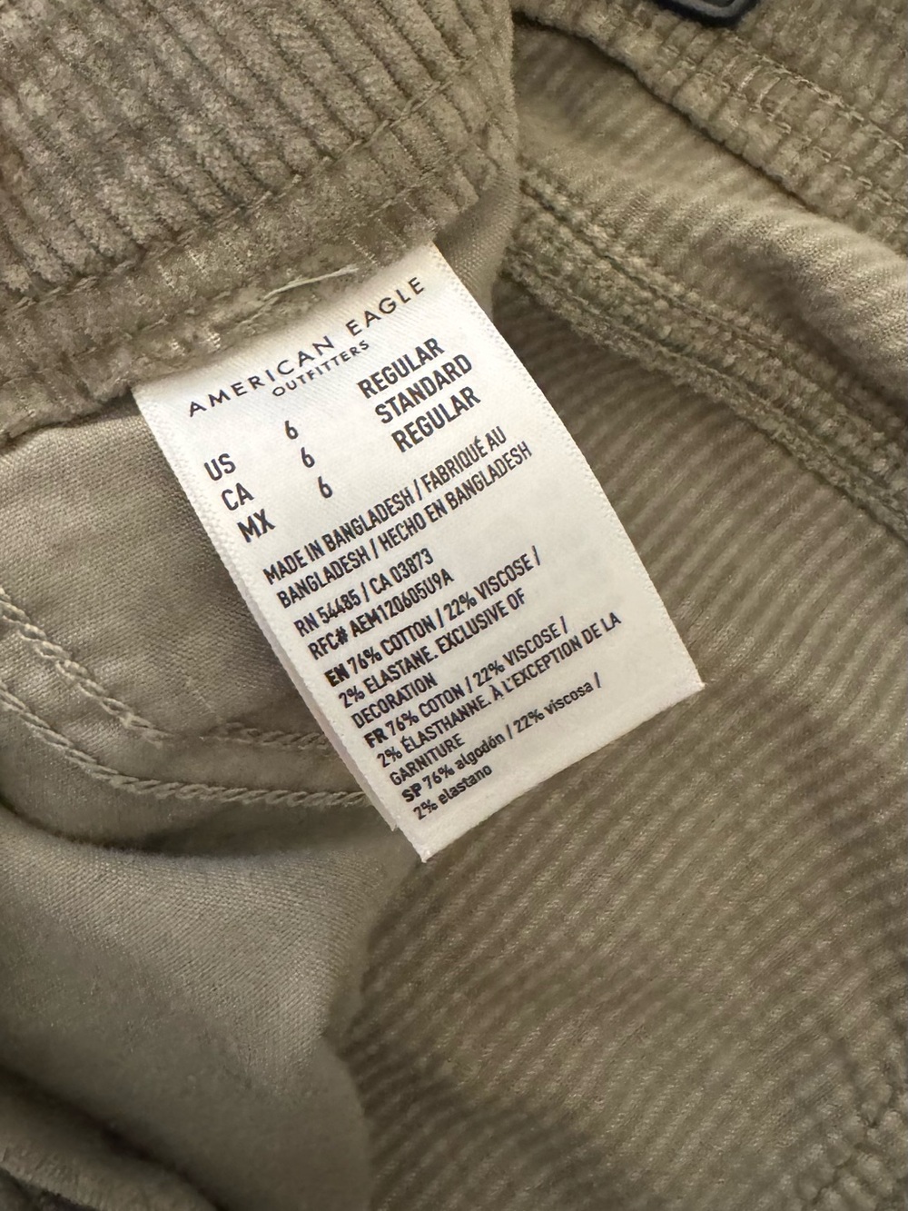 American Eagle Super High Rise Baggy Wide Leg Corduroy Cargo Pants. - Picture 4 of 4